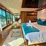 Overnight Super Yacht - Orchid